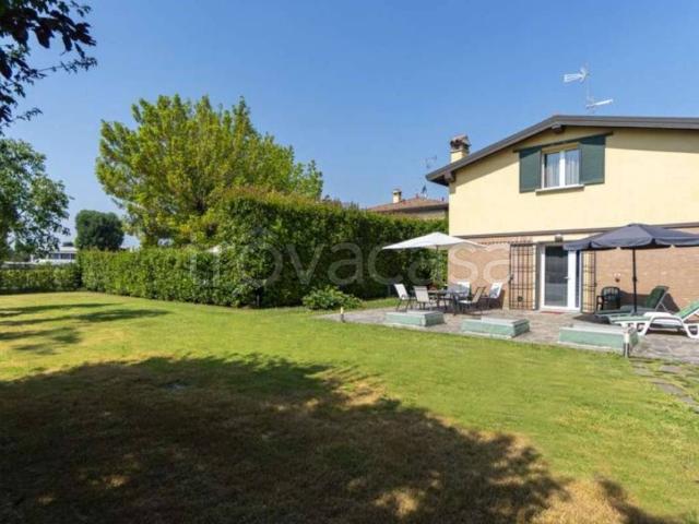 Villa in affitto a Bologna via Silone, arredato, giardino privato, posto auto TrovaCasa