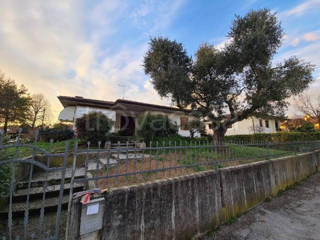 Villa in affitto a Bolzano Vicentino via Matteotti, 8, giardino privato, box, terrazzo TrovaCasa