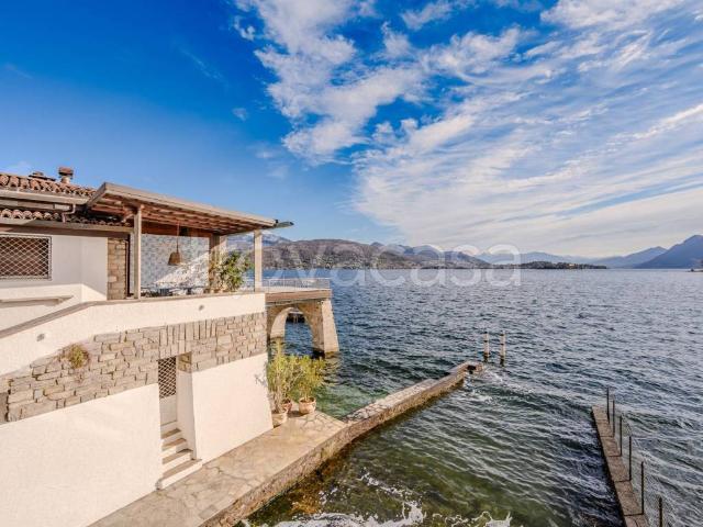 Villa in affitto a Baveno via Sempione, arredato, posto auto, terrazzo TrovaCasa