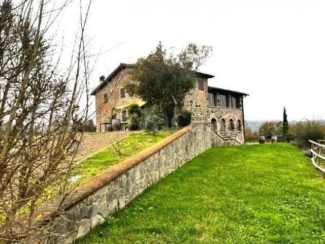 Villa in affitto a Barberino di Mugello cavallina, giardino privato, posto auto, box TrovaCasa