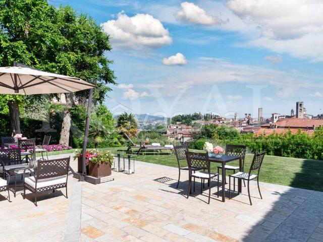 Villa in affitto a Bergamo scalinata Colle Aperto, non arredato/vuoto, giardino privato, box TrovaCasa