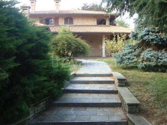 Villa in affitto a Brenna, arredato, box, terrazzo TrovaCasa