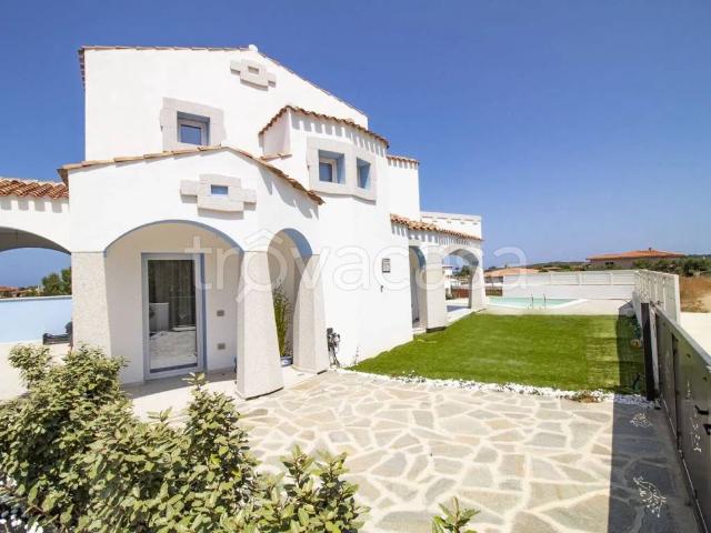 Villa in affitto a Budoni via Lazio, arredato, giardino privato, terrazzo TrovaCasa