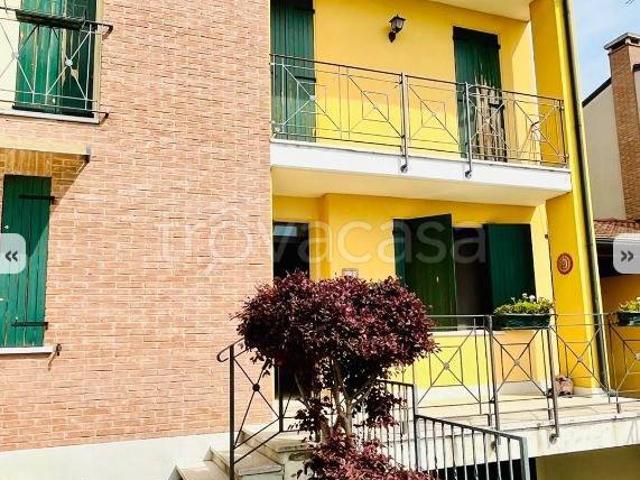 Villa in affitto a Gazzo Veronese gazzo veronese, giardino privato, box, parzialmente arredato TrovaCasa