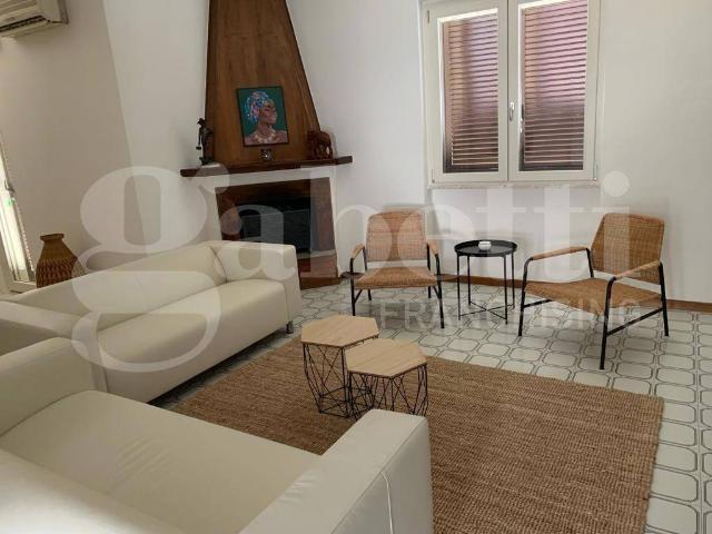 Villa in affitto a Gaeta via Fontania, 19, arredato, giardino privato, posto auto TrovaCasa