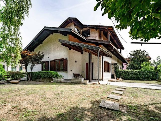 Villa in affitto a Garbagnate Milanese MI
