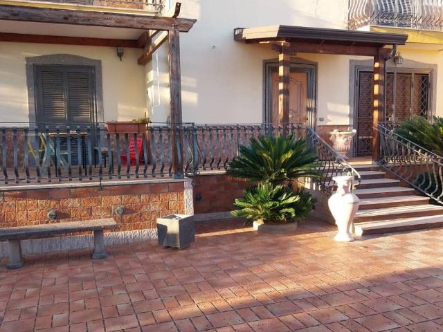 Villa in affitto a Giugliano in Campania NA
