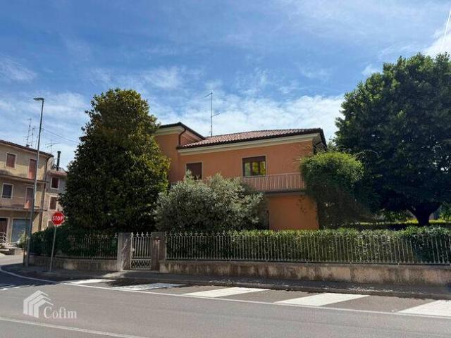 Villa in affitto a Grezzana, giardino privato, box, riscaldamento autonomo TrovaCasa
