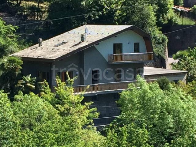 Villa in affitto a Dizzasco via Valle Intelvi, arredato, giardino privato, terrazzo TrovaCasa
