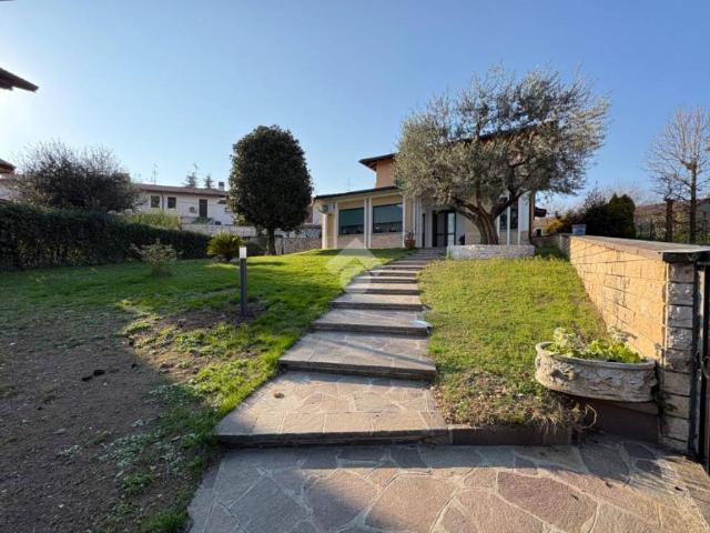 Villa in affitto a Erbusco via gobetti, 7, arredato, giardino privato, box doppio TrovaCasa
