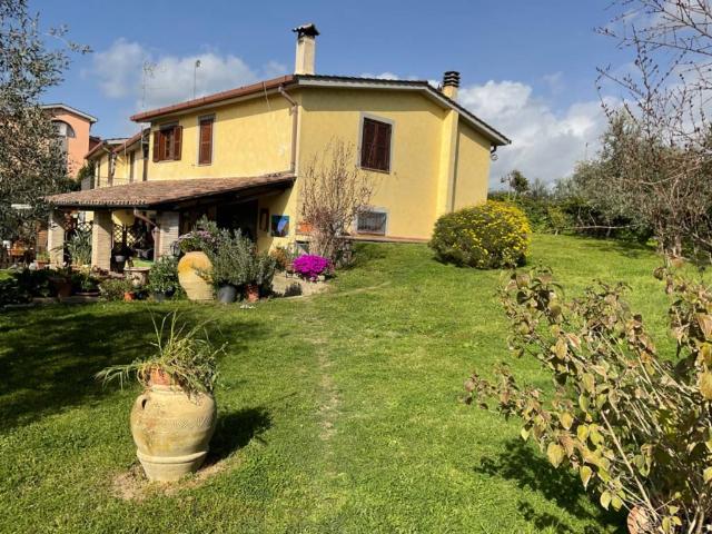 Villa in affitto a Formello RM