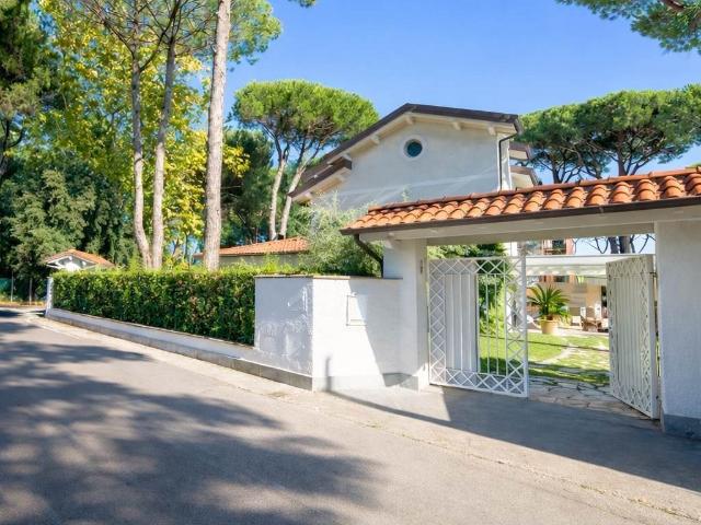 Villa in affitto a Forte dei Marmi, arredato, giardino, lavatrice TrovaCasa