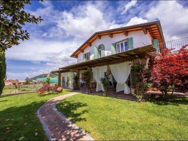 Villa in affitto a Forte dei Marmi, arredato, giardino, posto auto TrovaCasa