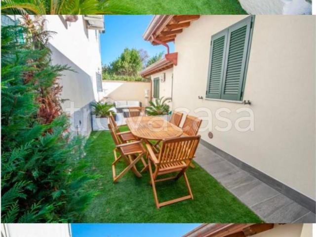 Villa in affitto a Forte dei Marmi, arredato, giardino privato, centrale TrovaCasa