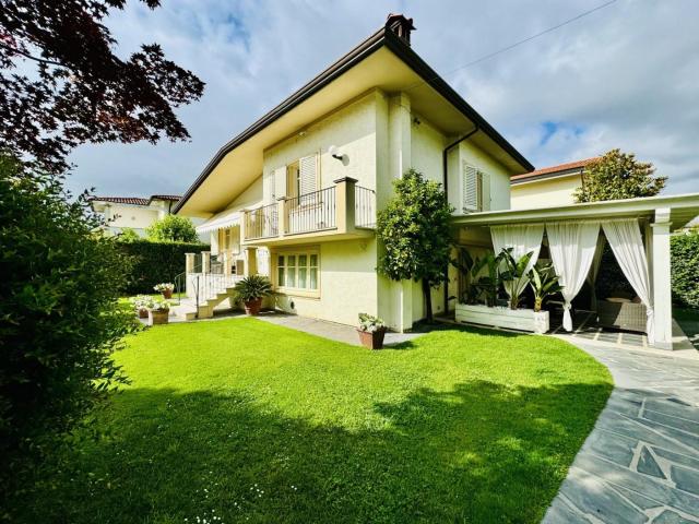 Villa in affitto a Forte dei Marmi, case in affitto Forte dei Marmi