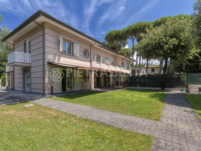 Villa in affitto a Forte dei Marmi LU