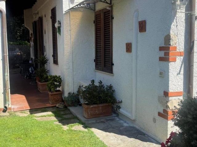 Villa in affitto a Forte dei Marmi LU
