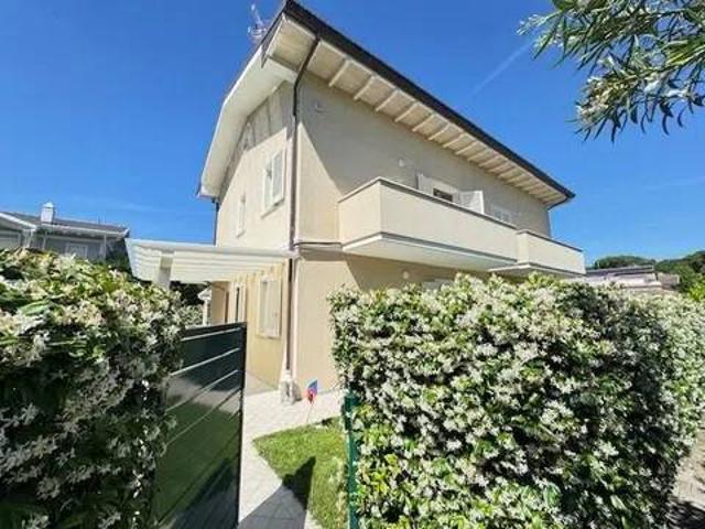 Villa in affitto a Forte dei Marmi LU