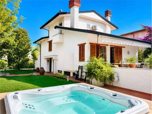 Villa in affitto a Forte dei Marmi LU