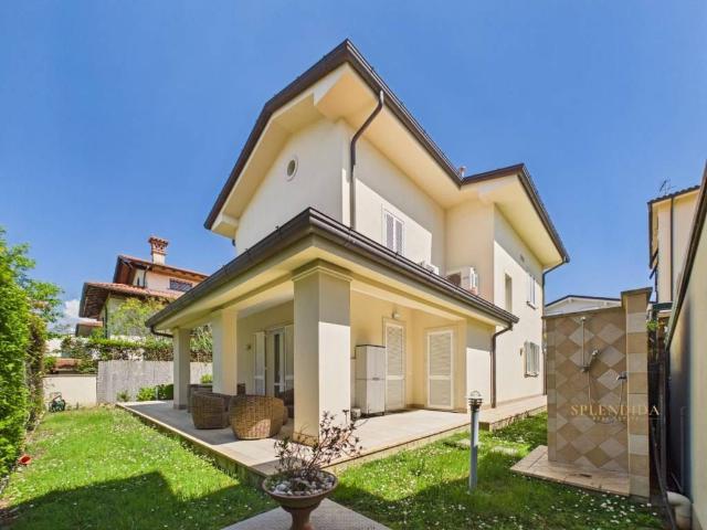 Villa in affitto a Forte dei Marmi LU