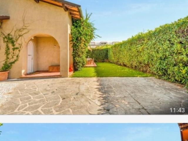 Villa in affitto a Forte dei Marmi, posto auto, aria condizionata, veranda TrovaCasa