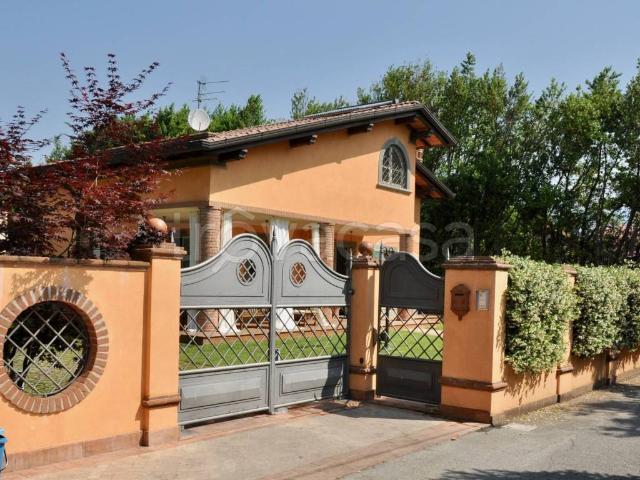 Villa in affitto a Forte dei Marmi via Versilia, 219, arredato, giardino privato, posto auto TrovaCasa