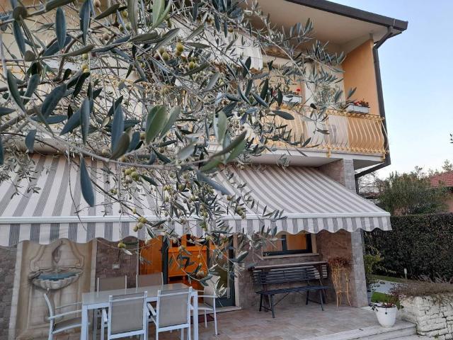 Villa in affitto a Forte dei Marmi via Marco Polo, arredato, giardino privato, posto auto TrovaCasa