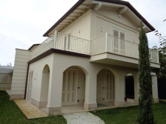 Villa in affitto a Forte Dei Marmi
