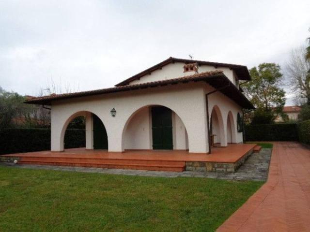 Villa in affitto a Forte Dei Marmi