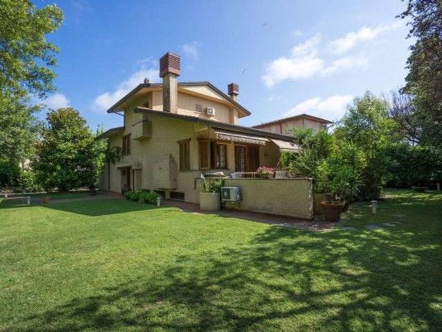 Villa in affitto a Forte Dei Marmi