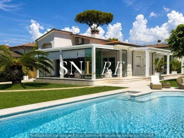Villa in affitto a Forte Dei Marmi