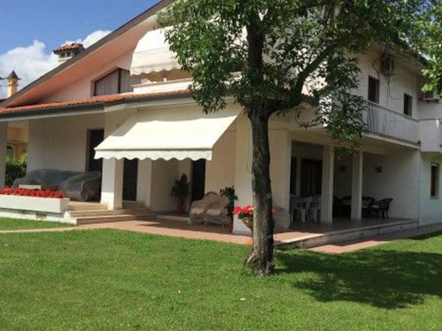Villa in affitto a Forte Dei Marmi