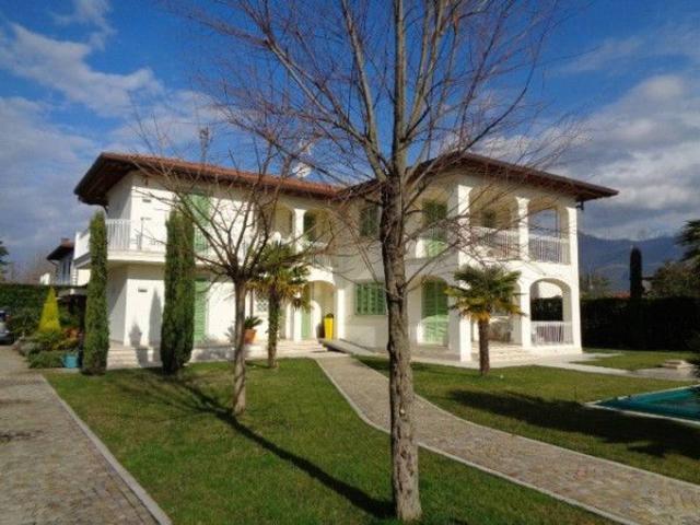Villa in affitto a Forte Dei Marmi