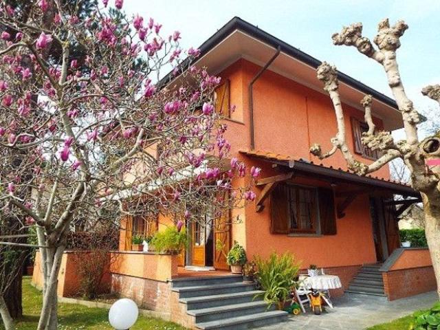 Villa in affitto a Forte Dei Marmi