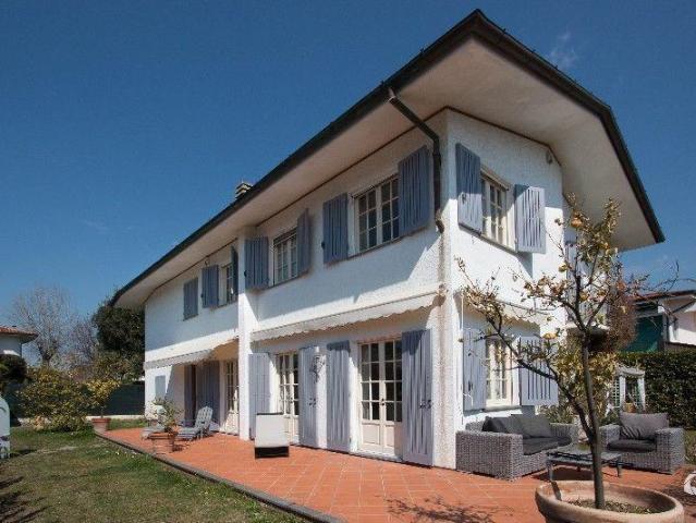 Villa in affitto a Forte Dei Marmi