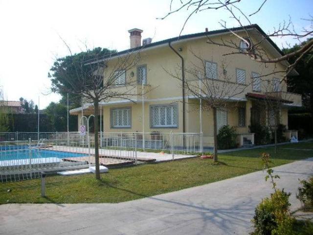 Villa in affitto a Forte Dei Marmi