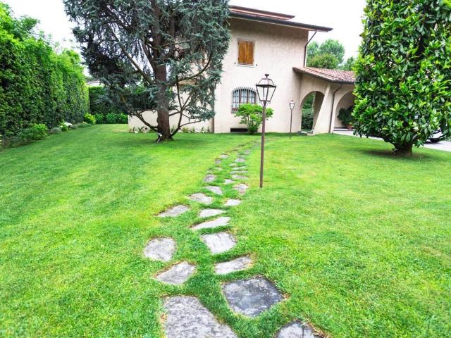 Villa in affitto a Forte Dei Marmi