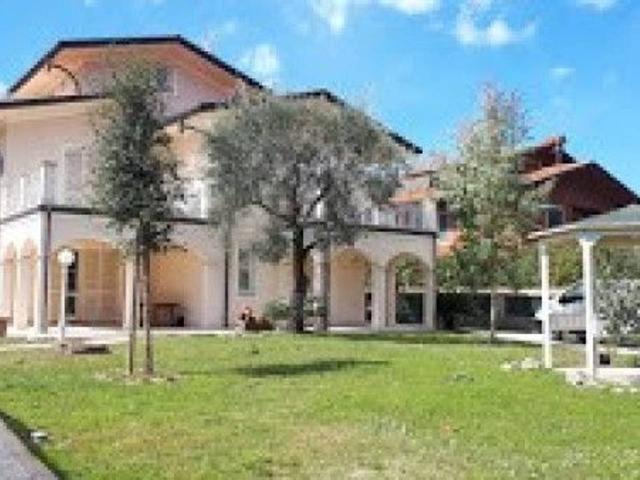 Villa in affitto a Forte Dei Marmi