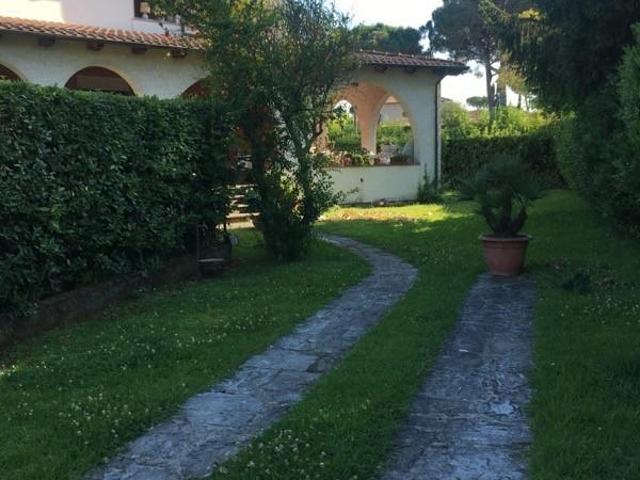 Villa in affitto a Forte Dei Marmi