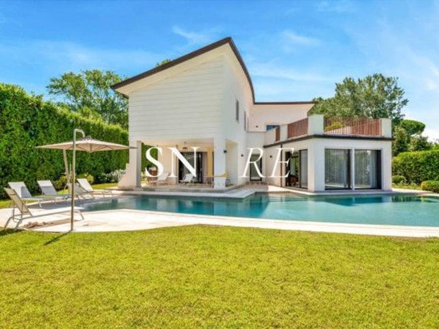 Villa in affitto a Forte Dei Marmi