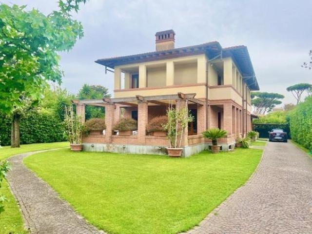 Villa in affitto a Forte Dei Marmi