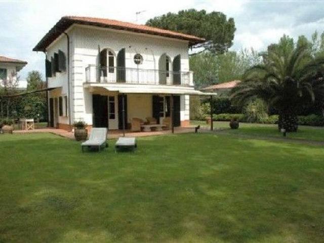 Villa in affitto a Forte Dei Marmi