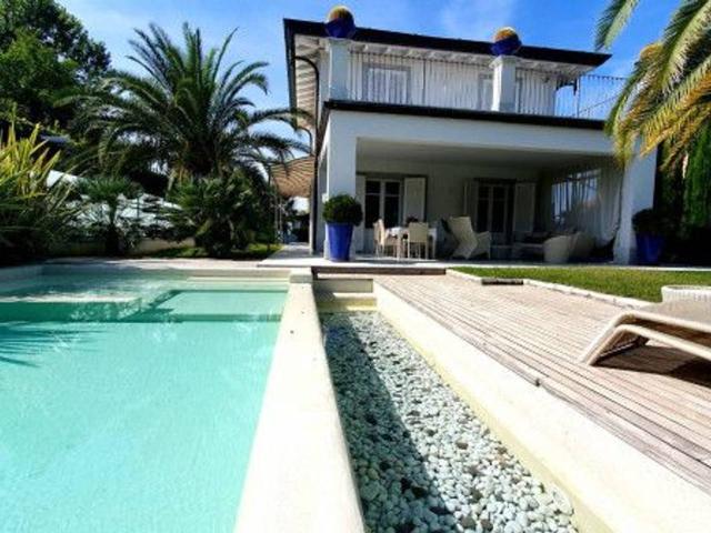 Villa in affitto a Forte Dei Marmi