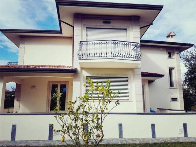 Villa in affitto a Forte Dei Marmi