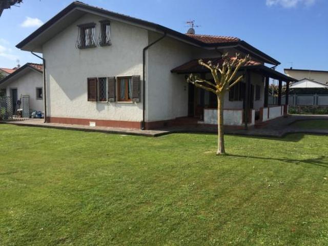 Villa in affitto a Forte Dei Marmi