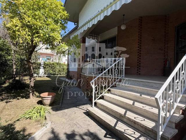 Villa in affitto a Forte Dei Marmi