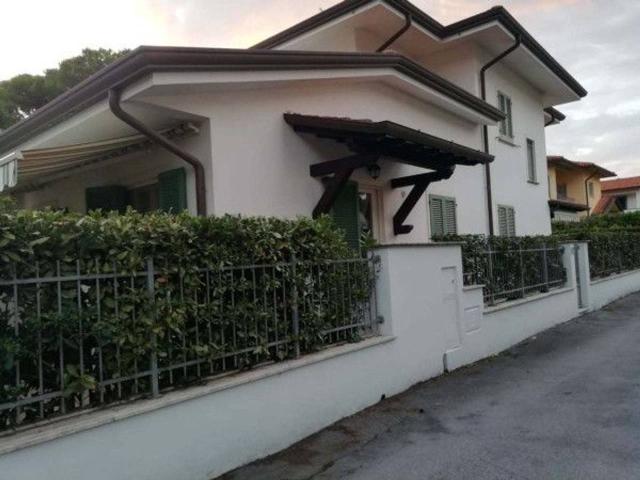 Villa in affitto a Forte Dei Marmi