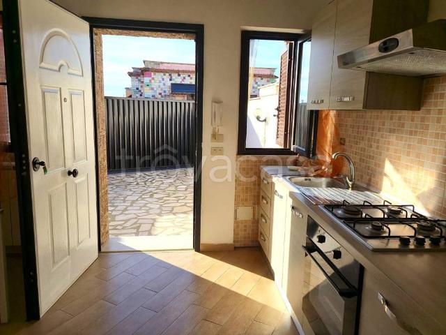 Villa in affitto a Fiumicino, arredato, giardino privato, lungomare TrovaCasa