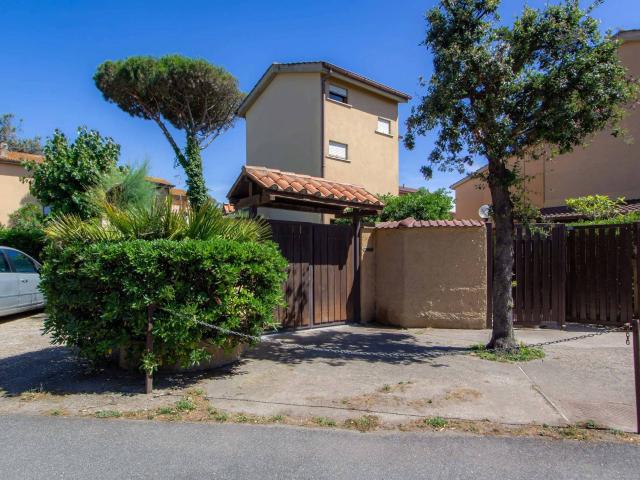 Villa in affitto a Fiumicino, Fregene