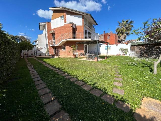 Villa in affitto a Fiumicino RM